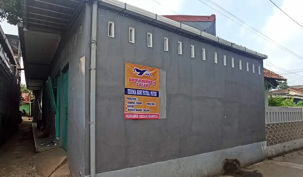 2. Kost Griya Berkah Safari