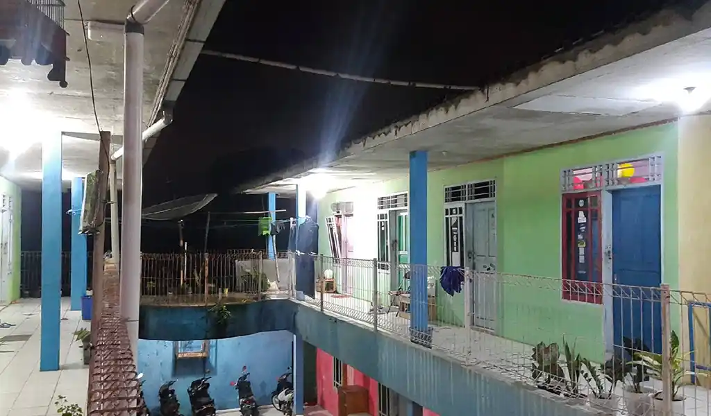 26. Kost Putri Biru