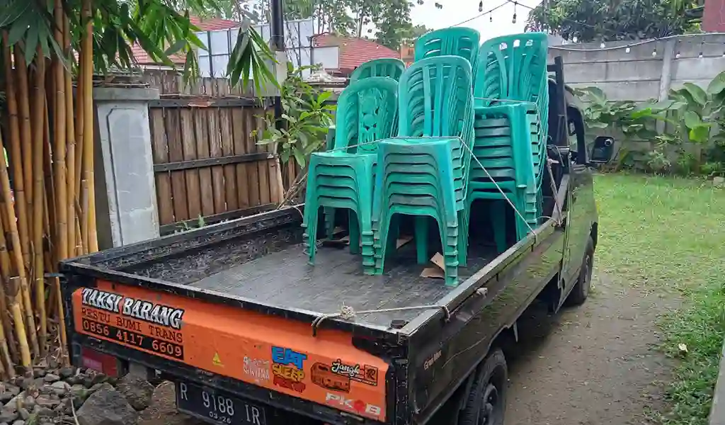 5. Taxi Barang Kauman Lama