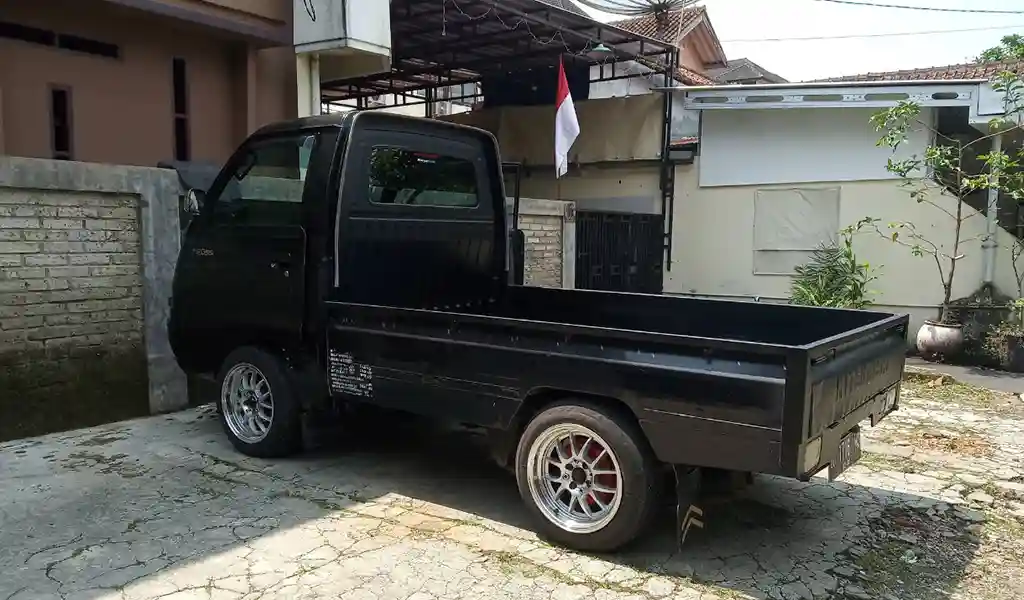 8. Taksi Barang 12Malam Trans