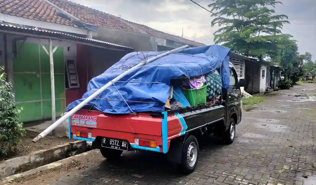 9. Taksi Barang Soka Trans