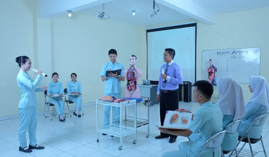 Apakah Ada Beasiswa di UHB