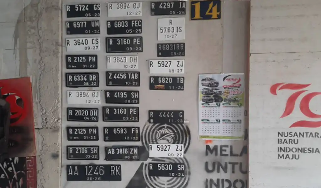 Banu Plat Nomor