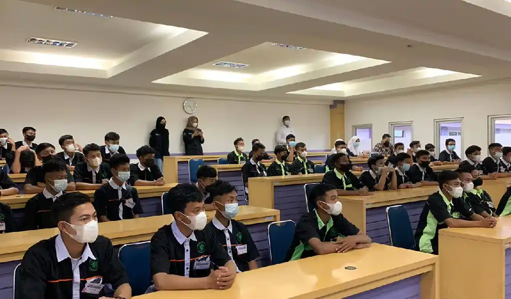 Tips Hemat Kuliah di AMIKOM Purwokerto