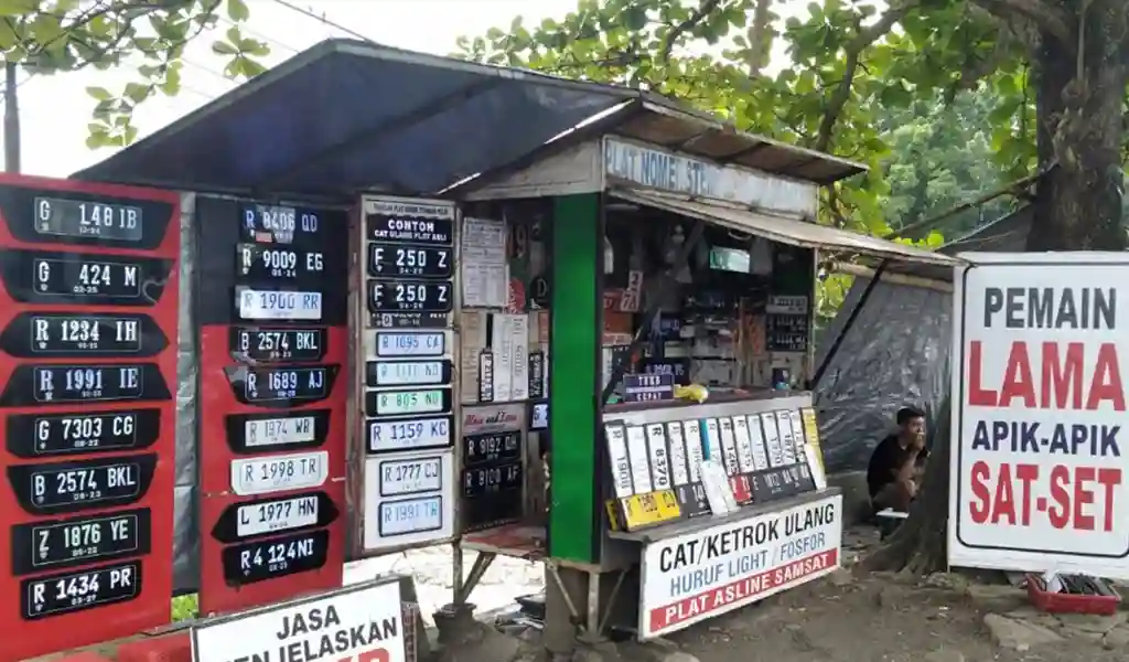 Tukang Plat Nomor Logawa