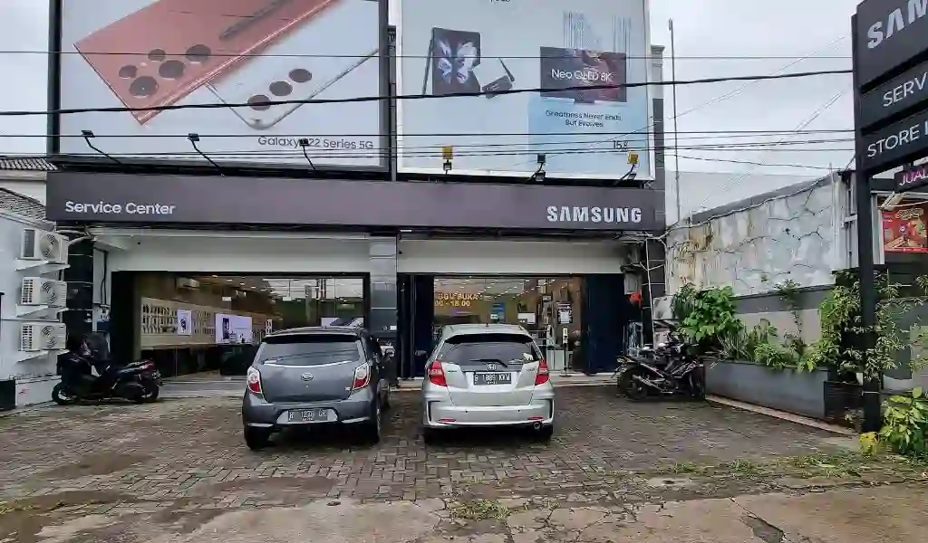 Samsung Service Center Terdekat dari Ardiani Kost